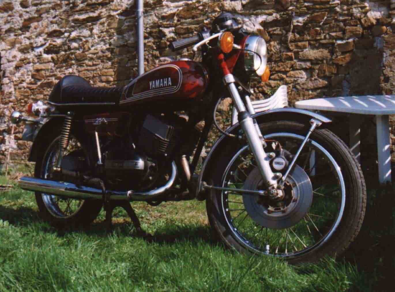 Yamaha RD 250 1976 2.jpg